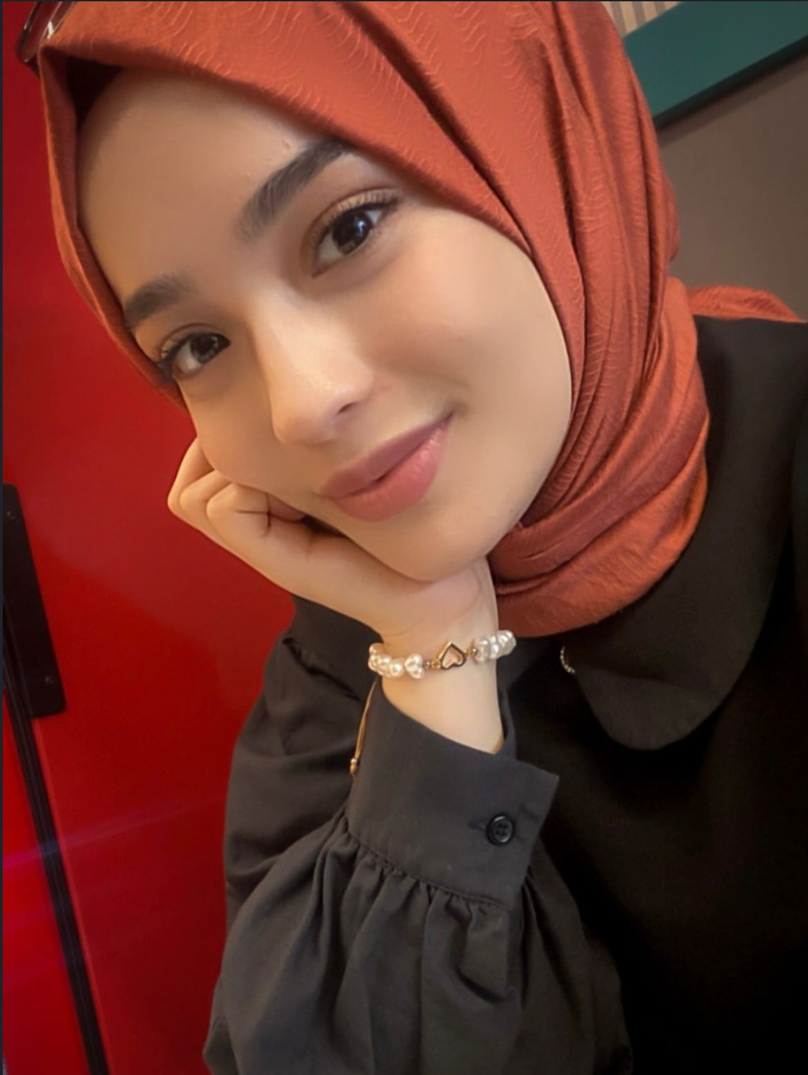 Eskiferhadiye Üniversiteli Escort Nazım