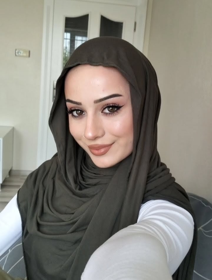Selimiye Bilinçli Kadın Escort Bayan İpek