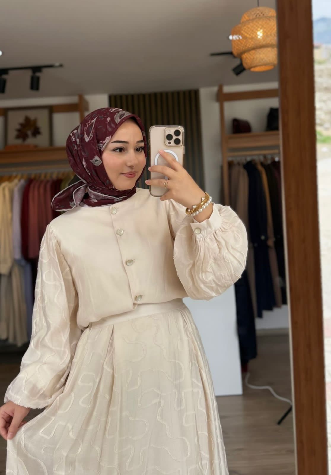 Mesruriye Gizemli Kadın Escort Zehra