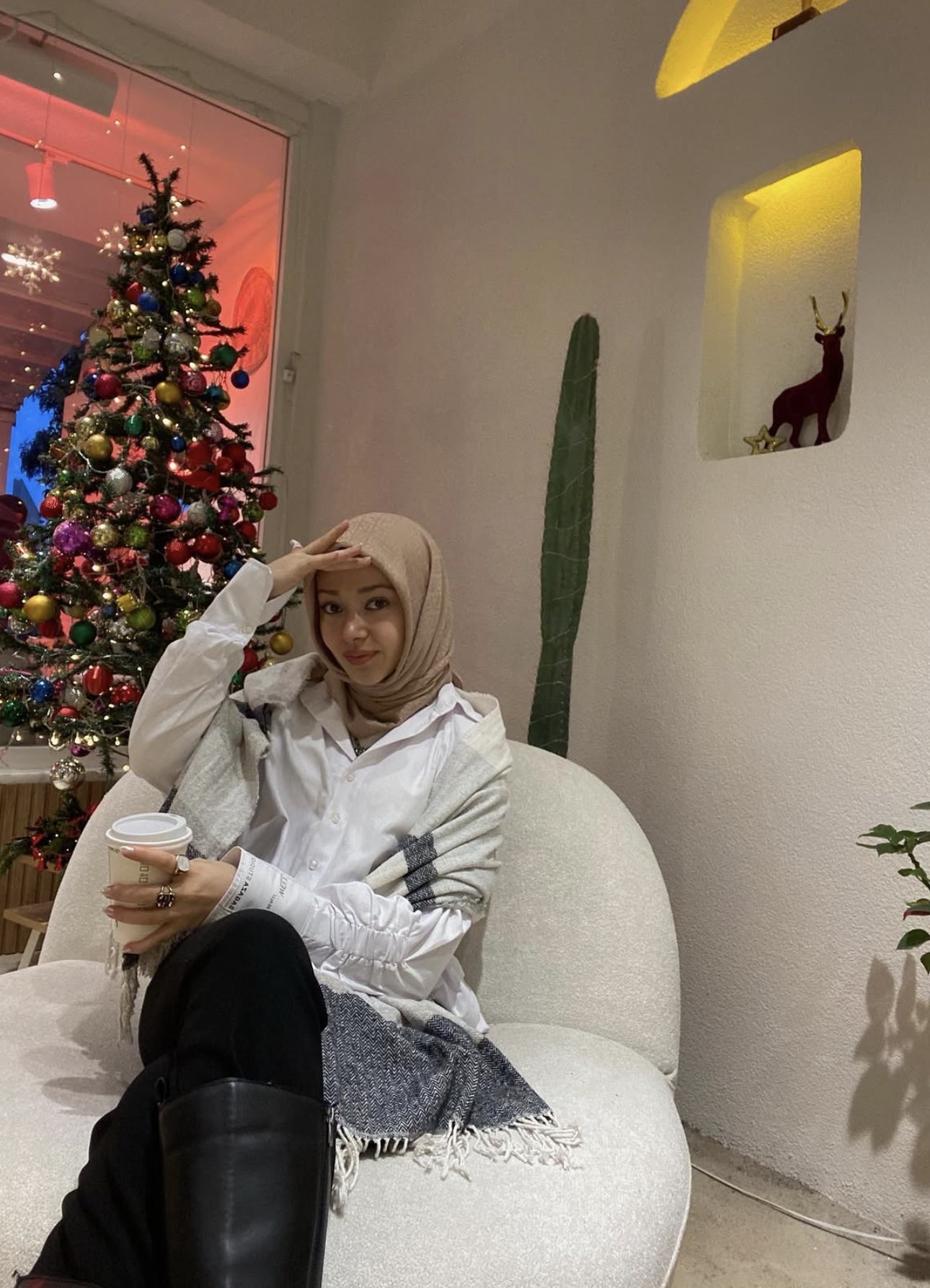 Ümmiye Doyumsuz Bayan Escort Hülya
